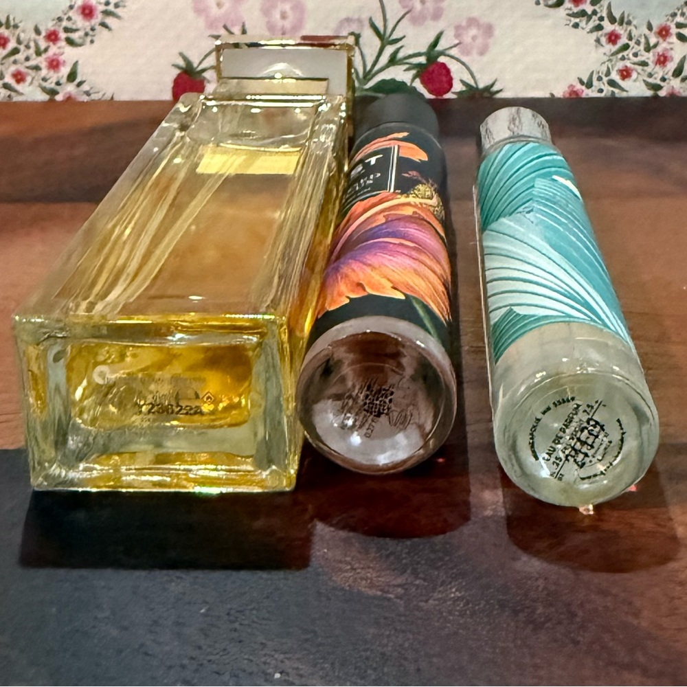 Bundle of Small Travel Mini Size Perfume - Picture 9 of 9